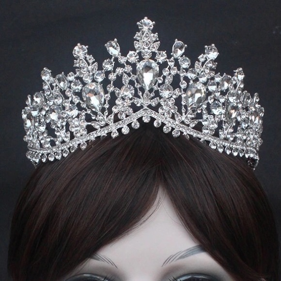 Bridal crown tiara diamonds queen pageant bride - Picture 9 of 9